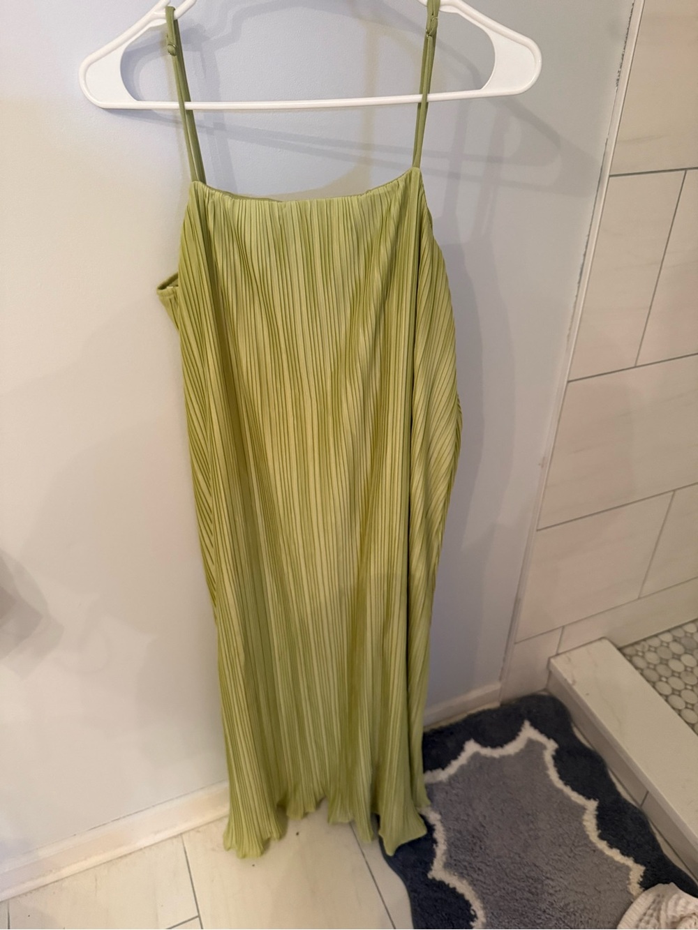 ARULA Olive Green Pleated Spaghetti Strap Maxi Dress